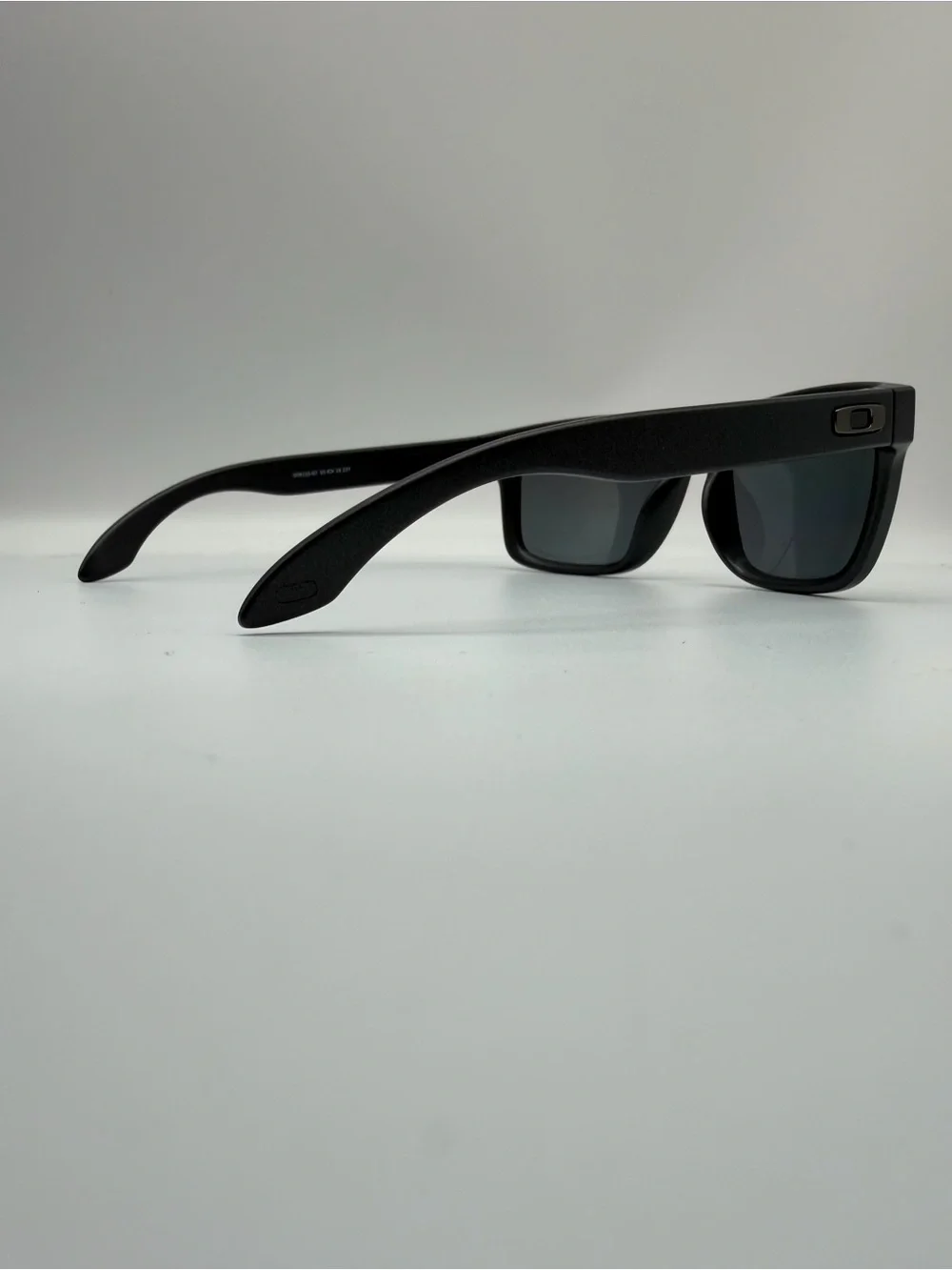 Oakley Holbrook Polarized Sunglasses Black Case & Bag